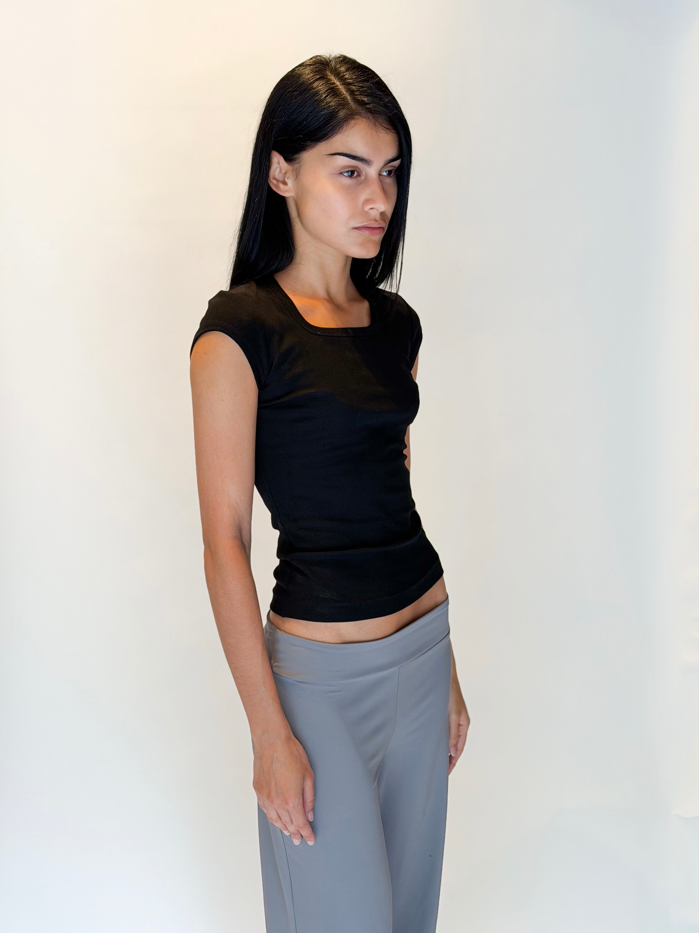 Idamarie Tee, Black