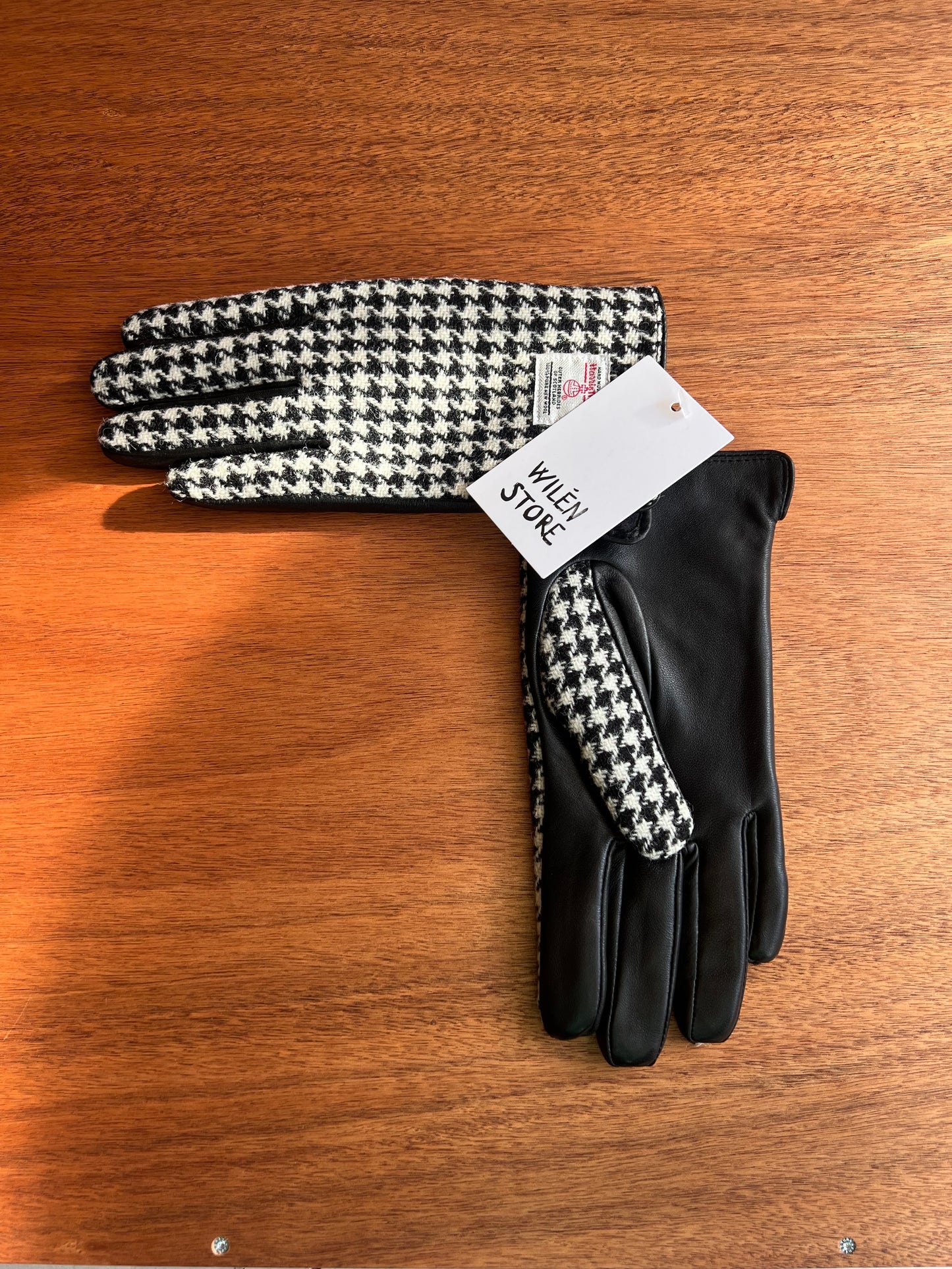 WOOL GLOVES, BLACK