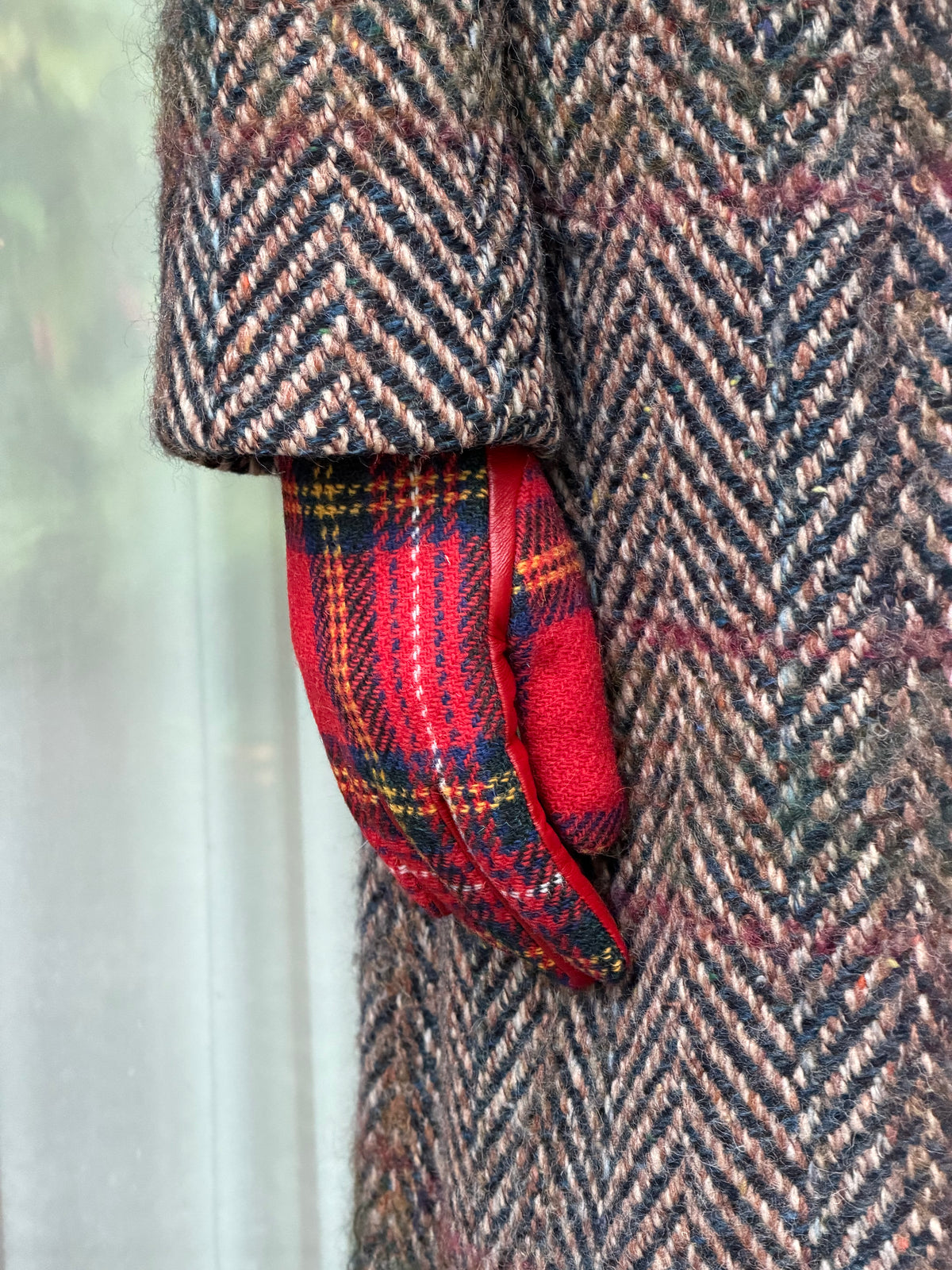 Wool Gloves, Red Tartan