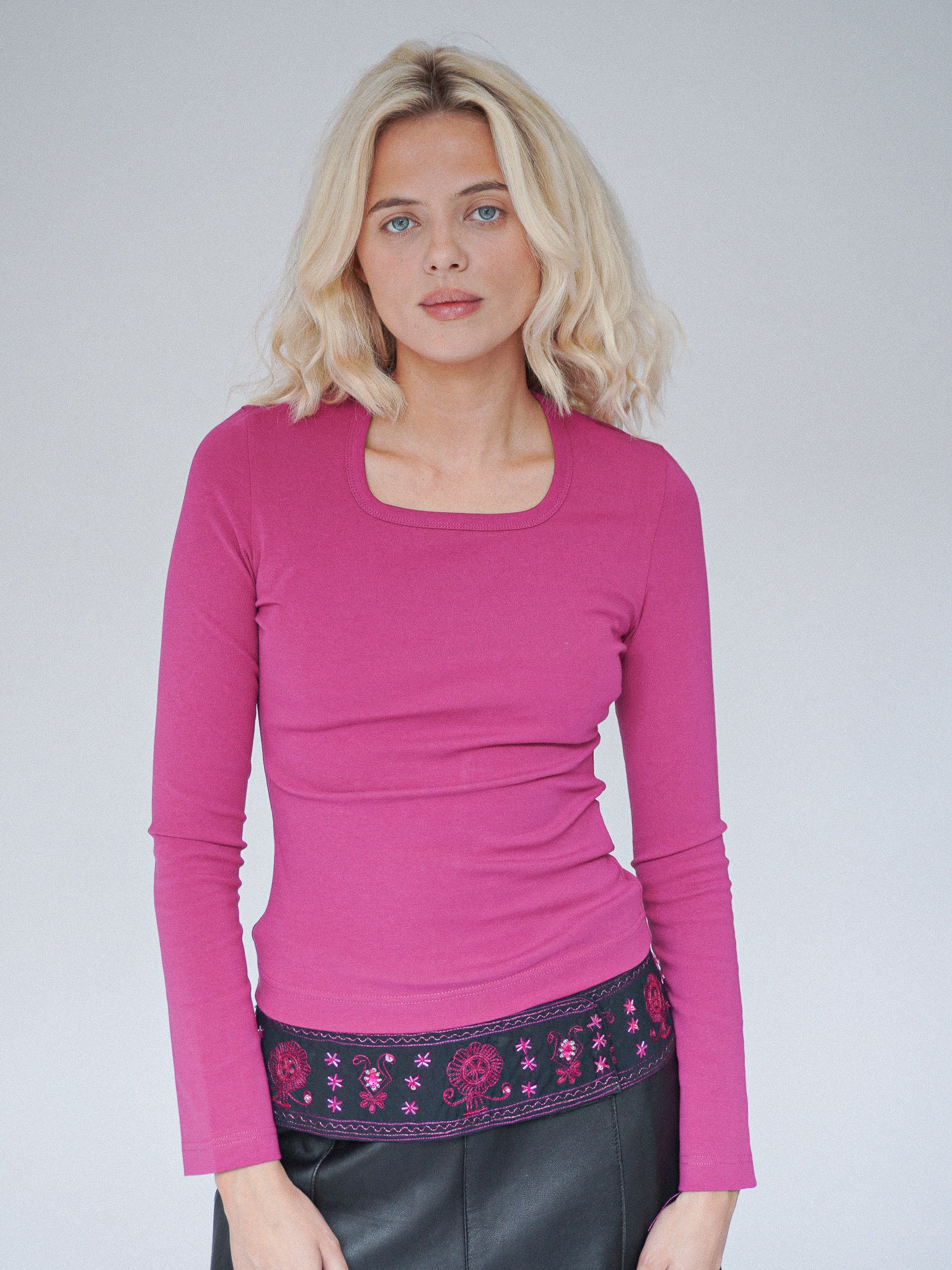 Johanne Top women fuchsia cotton relaxed fit tee