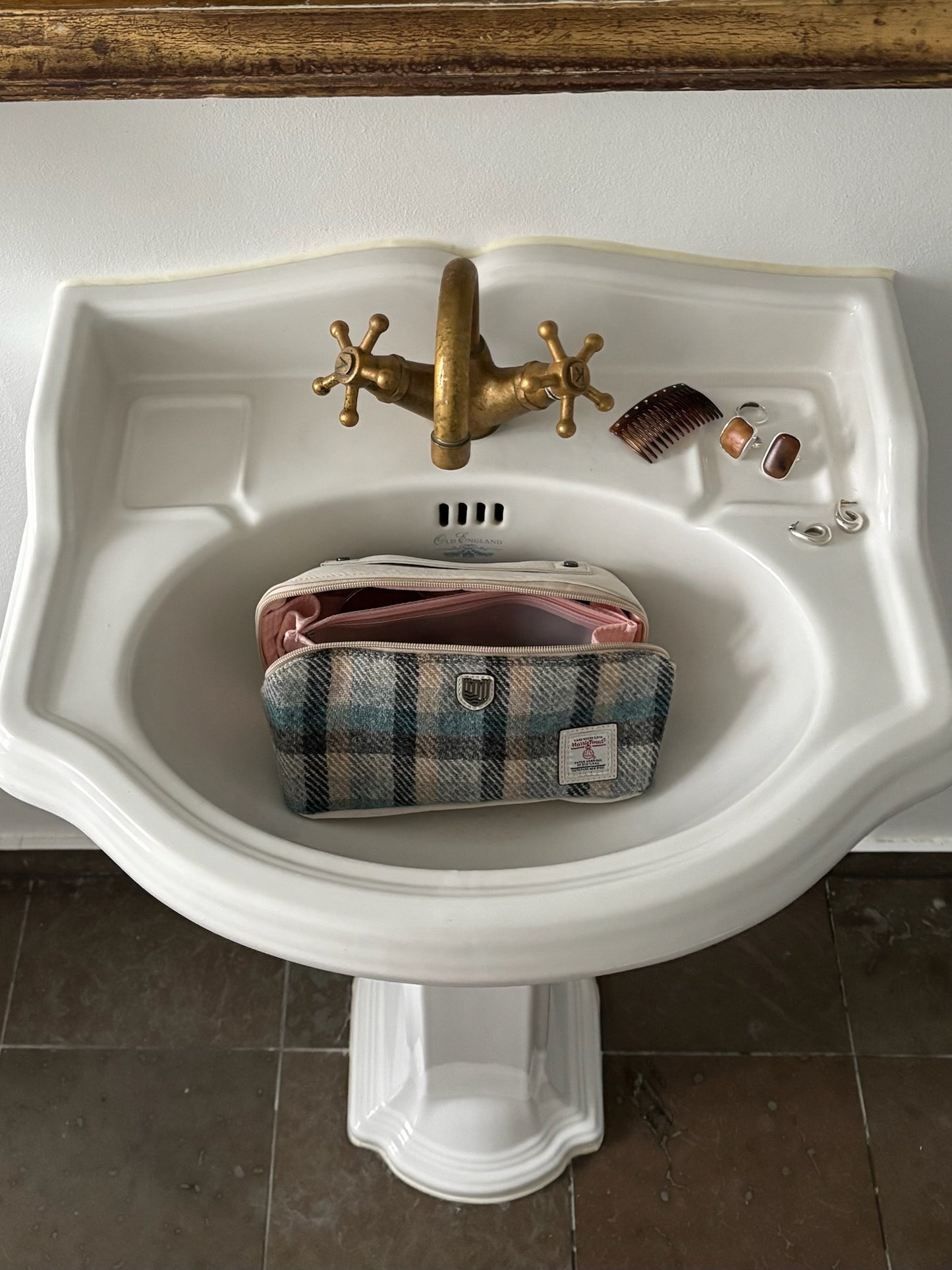 Toiletry Bag, Checkered (RESTOCKING SOON)