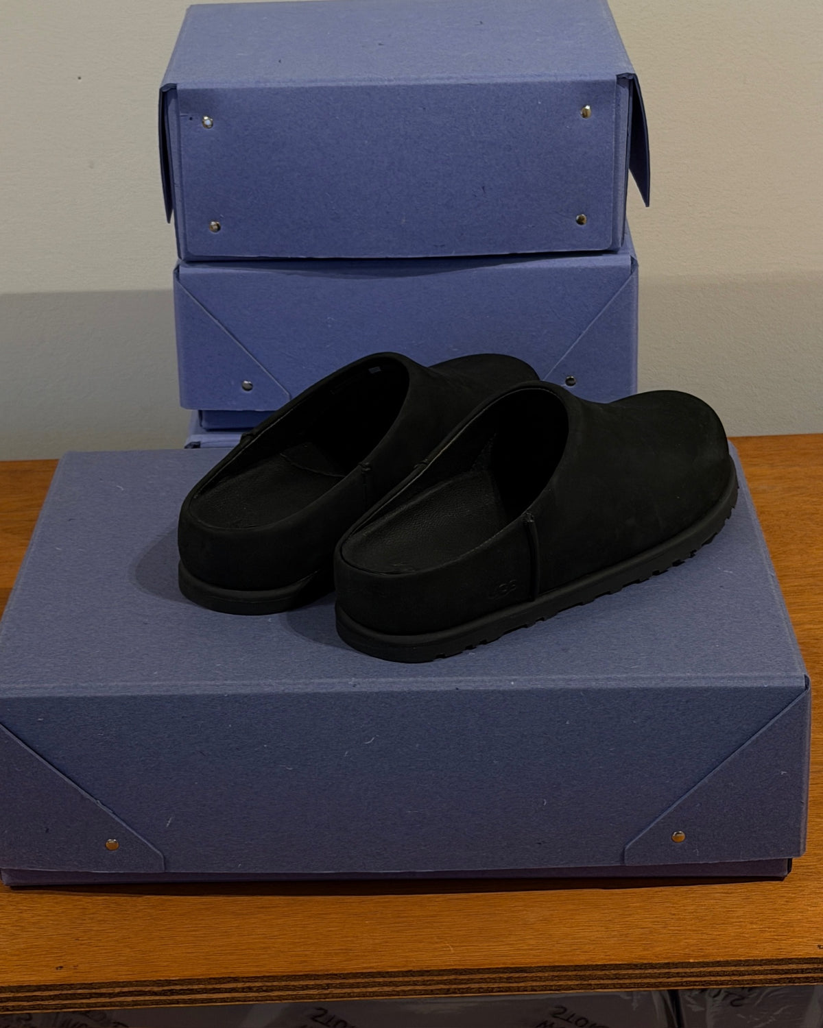 UGG Otzo Clog women black nubuck slip-on