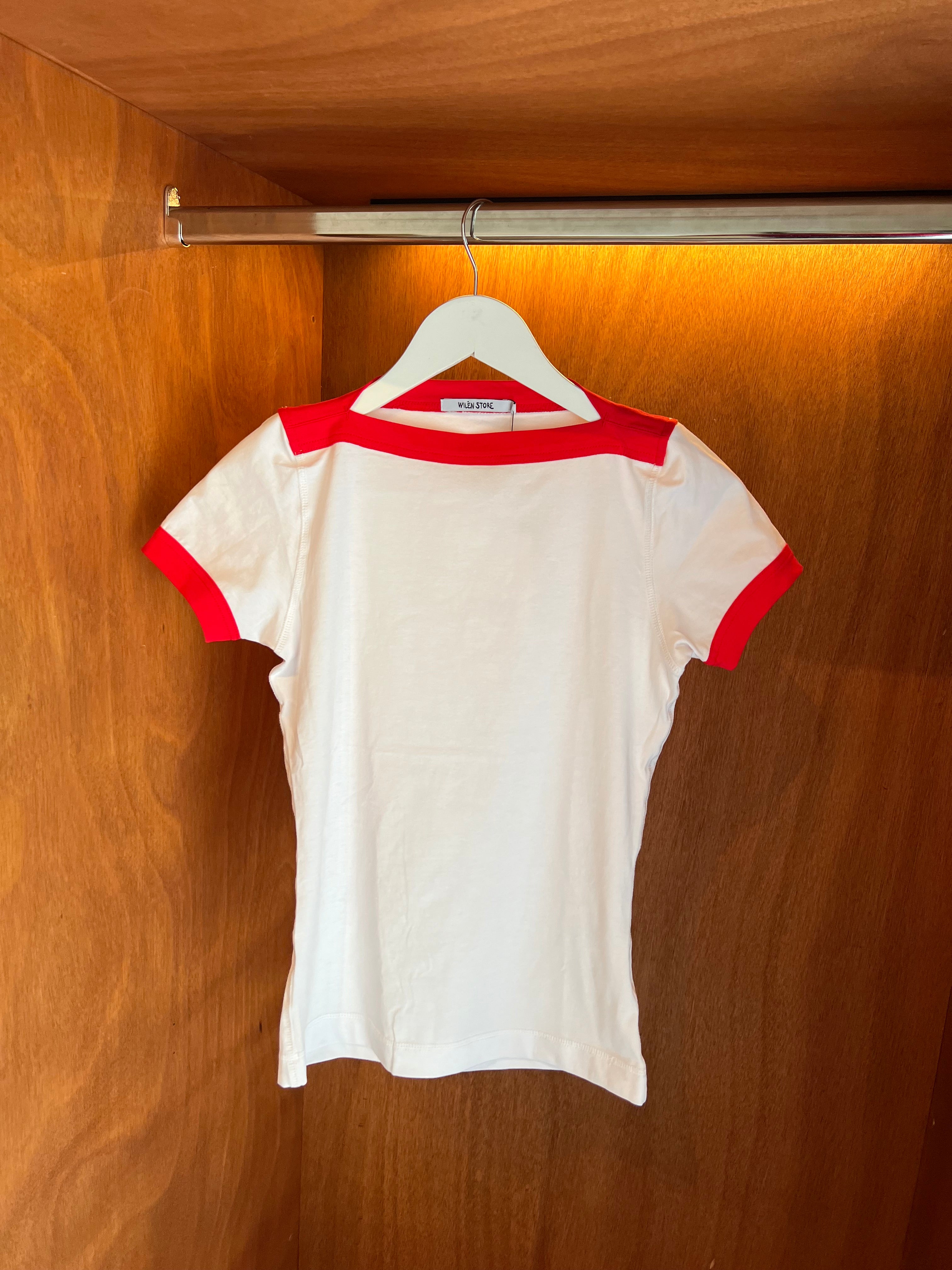 Kris Tee, White