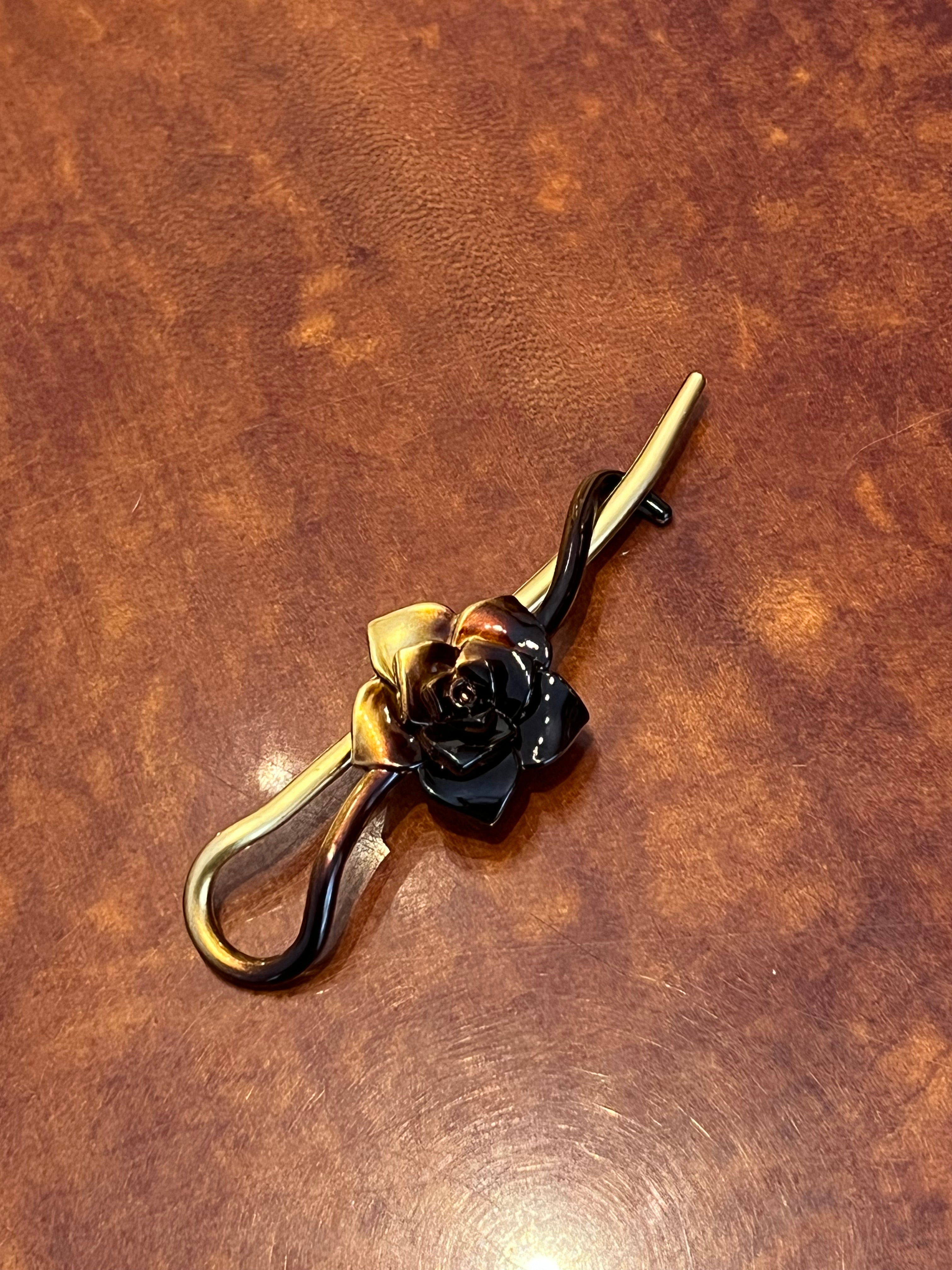 Flower Clip, Twist