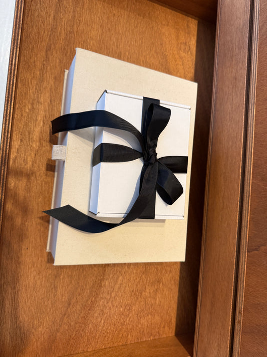 GIFT WRAPPING