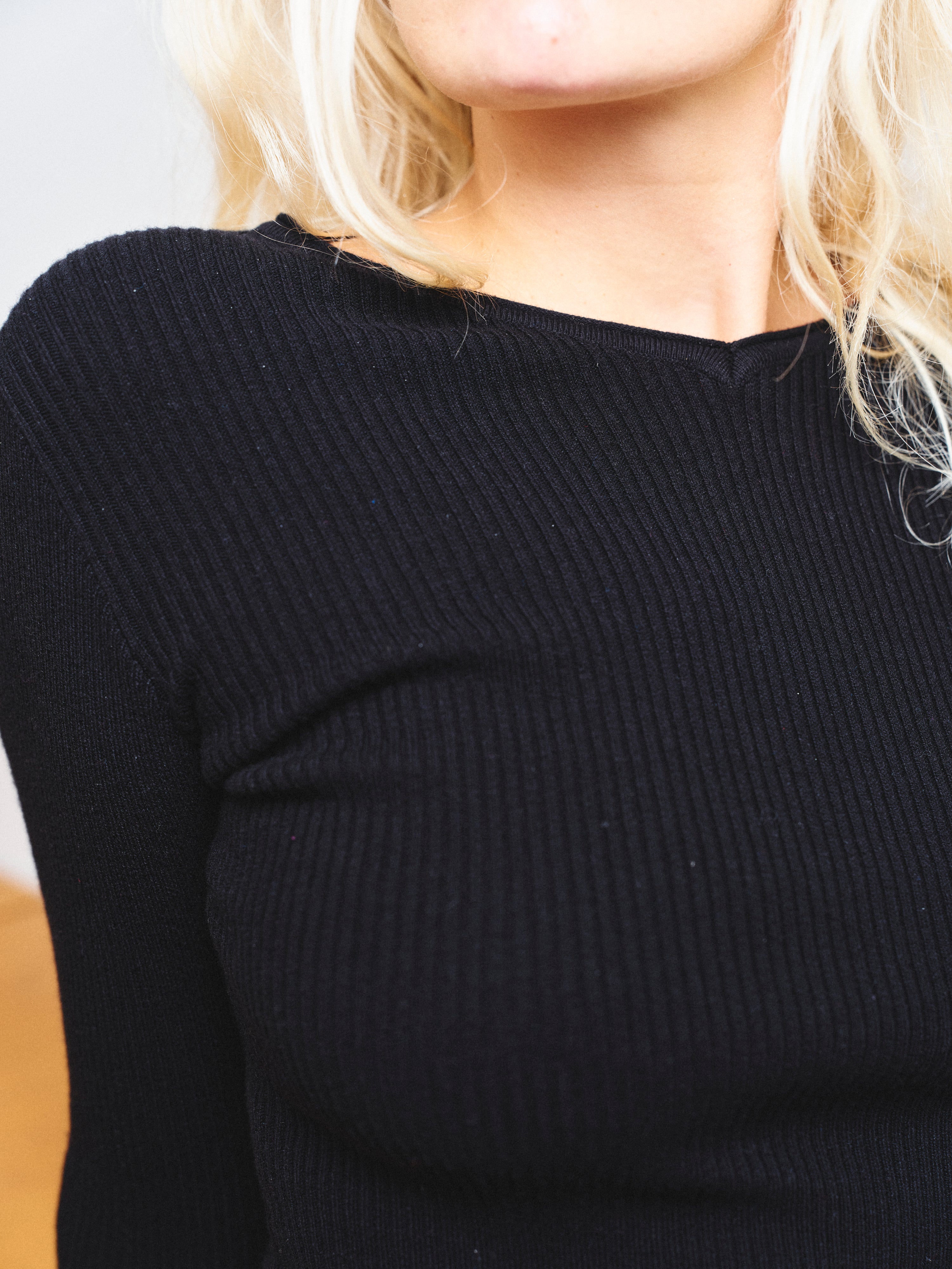 Bella Longsleeve, Black (Launching Monday September 7 at 8pm)